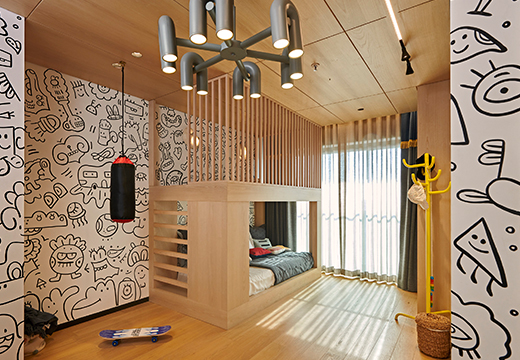 Interior 5