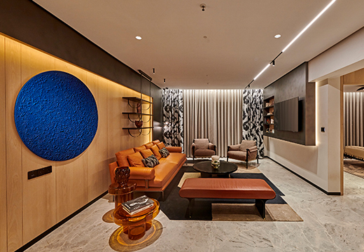 Interior 6